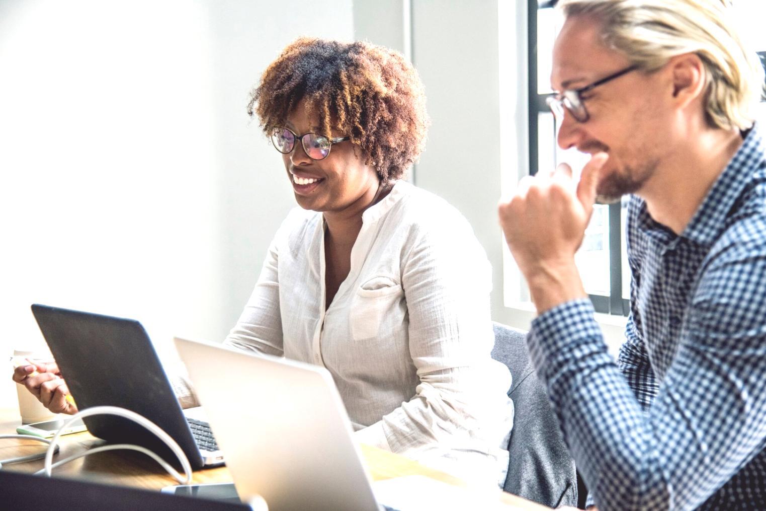 Profesjonalne środowisko pracy socjalnej z dokumentacją przypadków